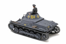 Load image into Gallery viewer, German Tank Panzerkampfwagen (scale 1 : 35)