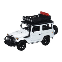 Load image into Gallery viewer, Toyota FJ40 Land Cruiser White (scale 1 : 24)