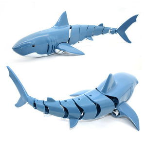 R/C Shark with Battery & USB Charger